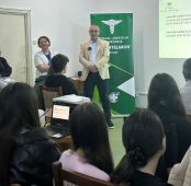 FOTO Elevii de la profilul chimie-biologie, dialog deschis cu medicii Spitalului Județean Focșani, despre profesie, provocări și satisfacții 5 elevi spital