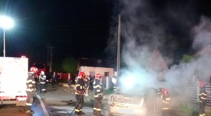 O tânără rănită în accidentul de azi noapte, transferată la București