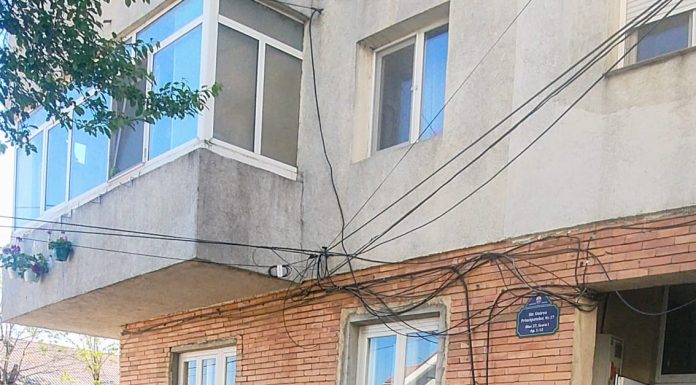 De la ce a pornit incendiul de pe strada Unirea Principatelor. Pompierii au dat și o amendă de 2.500 de lei