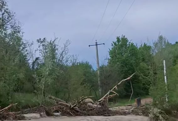 Pagubele produse de vijeliile de ieri, la infrastructura din zonele rurale ale județului