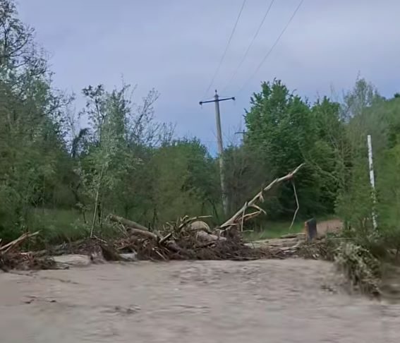 ULTIMA ORĂ Alertă de inundații în bazinul râului Putna