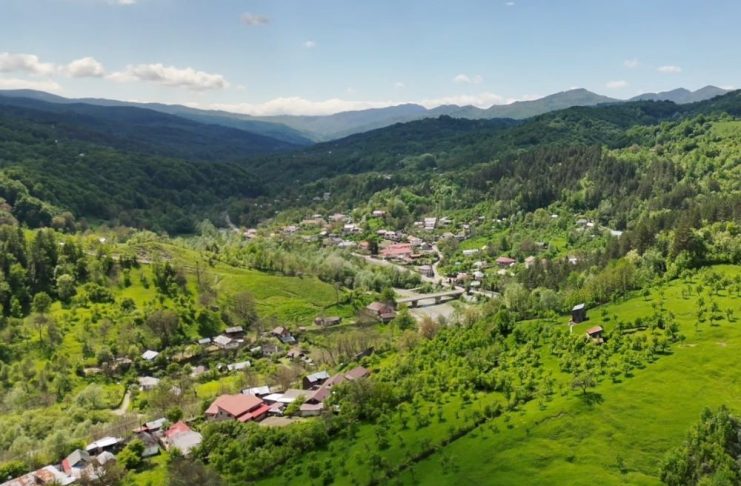 Consiliul Județean concesionează două vile din Munții Vrancei