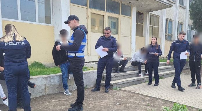 FOTO Razii în preajma unităților școlare / Sfaturi pentru elevi și părinți