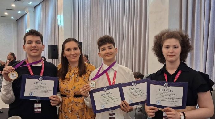 Elevii Centrului ”Elena Doamna” Focșani, premiați la Concursul Național pentru Elevi cu Deficiențe de Auz