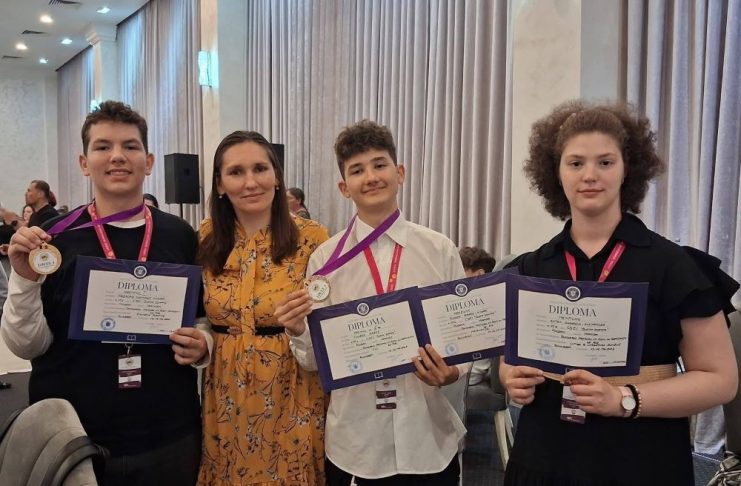 Elevii Centrului ”Elena Doamna” Focșani, premiați la Concursul Național pentru Elevi cu Deficiențe de Auz