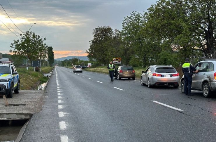 Atenție, șoferi! Polițiștii rutieri pe E85, în acțiune tip „releu”