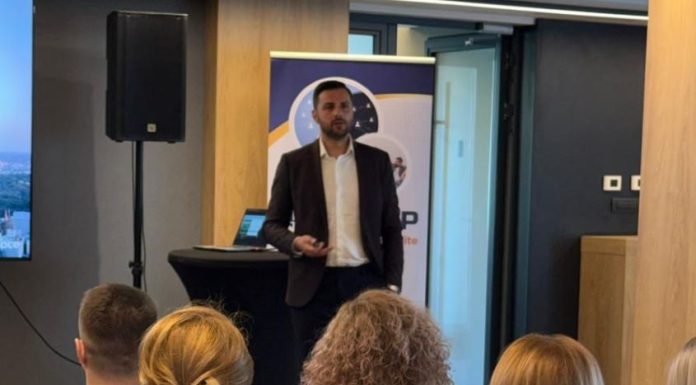 Seminar pe tema protejării financiare a afacerilor pentru întreprinzătorii privați din Vrancea