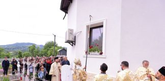 FOTO A fost sfințită biserica Parohiei Nereju Mare