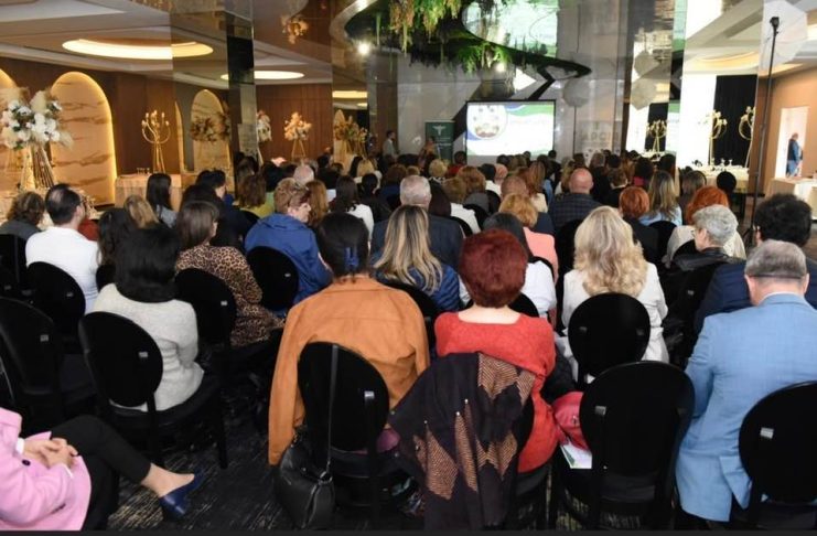 Eveniment medical de amploare desfășurat la Focșani: peste 150 de cadre medicale au participat la simpozionul „Infecțiile urinare în practica medicală – de la diagnostic, management și prevenție”