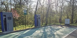 6 stații de încărcare pentru mașinile electrice și hibrid plug-in, amplasate de Consiliul Județean în Focșani, Vânători și Soveja