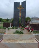 FOTO Eroi au fost, eroi sunt încă... - celebrare a Înălțării la cer a Mântuitorului, a Eroilor Neamului și a Sfinților Împărați de către elevii Școlii Gimnaziale ,,Emil Atanasiu” Garoafa 2 ziua eroilor garoafa 2
