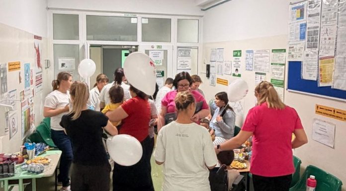 FOTO Copiii internați la Spitalul Județean Focșani au avut parte de surprize: ”Stop! Astăzi nu mai vorbim despre boală și medicamente!”