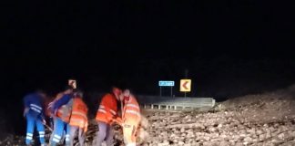 Trafic îngreunat pe DN 2D, la Greșu, din cauza aluviunilor de pe carosabil