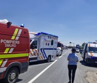 FOTO Răniții în accidentul de pe DN2-E85 au fost transportați la spital 3 accident ambulanta 1