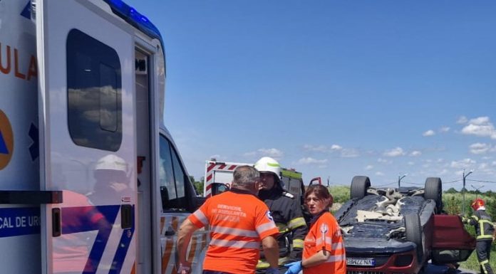 FOTO Răniții în accidentul de pe DN2-E85 au fost transportați la spital