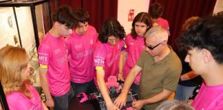FOTO Muzeul de Arheologie și Istorie Medievală, accesibilizat pentru nevăzători, cu sprijinul echipei de robotică AICitizens