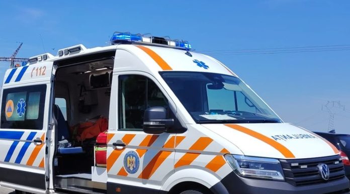 Copilă de 4 ani, rănită într-un accident rutier produs la Nănești