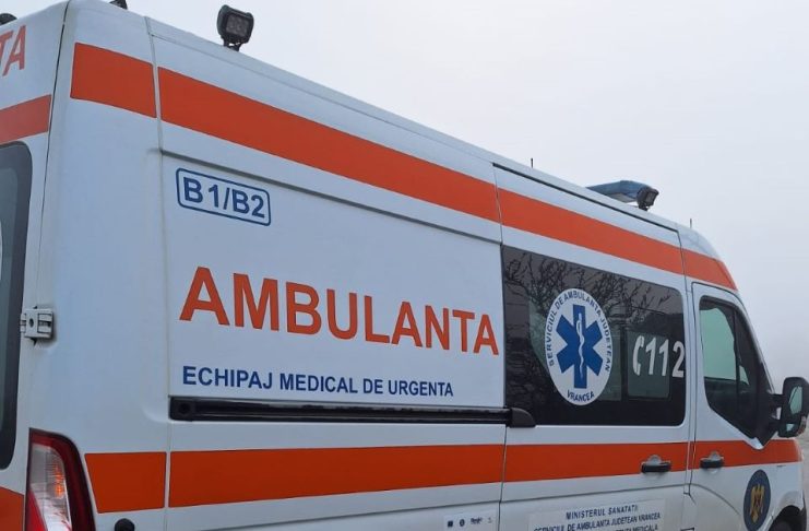 Bărbat pe motoscuter, rănit într-un accident rutier
