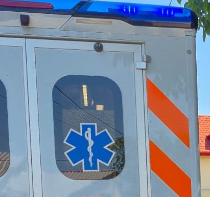 Minoră rănită într-un accident rutier la Câmpuri
