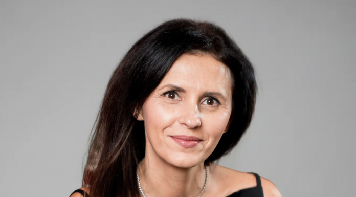 Sondaj eJobs – 31% dintre respondente s-au simțit discriminate la locul de muncă din cauza statutului de mamă. 40% ascund situațiile delicate legate de copii pentru că se tem să nu fie considerate „angajat – problemă”