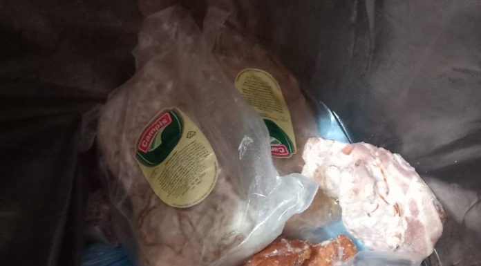 FOTO Produse alimentare stricate scoase la comercializare. Amenzi de peste 4,4 milioane de lei date de Protecția Consumatorilor