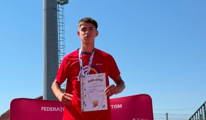 FOTO Patru medalii pentru atleții LPS Focșani, la Campionatul Național U18