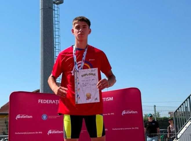 FOTO Patru medalii pentru atleții LPS Focșani, la Campionatul Național U18