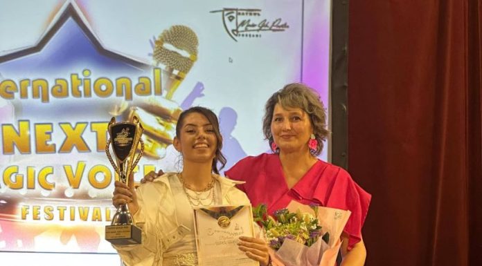 O tânără talentată din Vrancea, câștigătoarea marelui trofeu la International Next Magic Voice