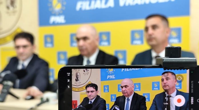 Dragoș Ciobotaru, deputat PNL Vrancea: ”Ce trebuie să facem acum? Așa cum ne-a spus PSD acum 2 luni, să ne executăm președintele și să revenim în poziția de preș?”