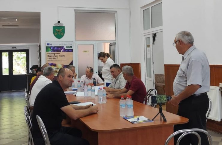 Atac la libertatea de expresie, din partea primarului comunei Dumbrăveni, dejucat de consilierii locali
