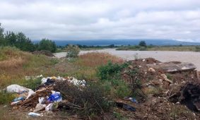 FOTO Albiile cursurilor de apă, verificate de reprezentanții SGA, Mediu și ISU 3 deseuri albie rau