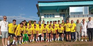 Fotbal: Victoria Gugești a câștigat Cupa României, faza județeană / Campioanele județene la juniori, premiate de AJF