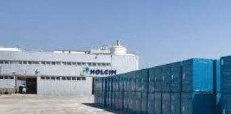 Holcim vinde fabrica de la Adjud / Motivul: Holcim trebuie să primească acordul UE pentru a cumpăra o firmă germană importantă