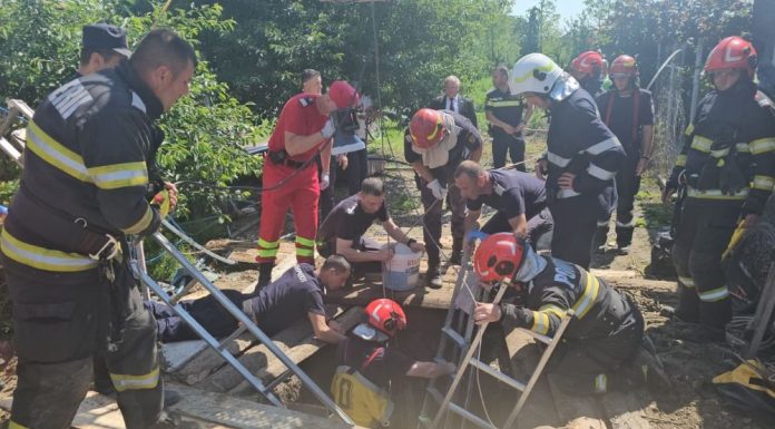 Acțihne de salvare a unei persoane prinse sub un mal de pământ