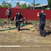 FOTO Continuă misiunile pompierilor pentru înlăturarea efectelor inundațiilor 3 pompieri interventii inundatii 4