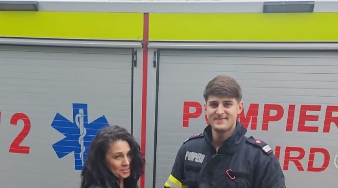 Trei pui de pisică blocați într-un subsol, salvați de pompierii vrânceni