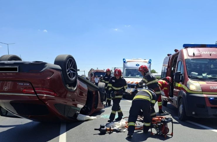 O persoană rănită în accidentul de la ieșirea din Focșani a fost descarcerată de pompieri