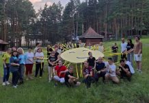 FOTO „În drum spre SOARE, cu rucsacul în spinare” – trei zile de interculturalitate, incluziune, voluntariat și reziliență prin conectarea cu natura tineri voluntari 1