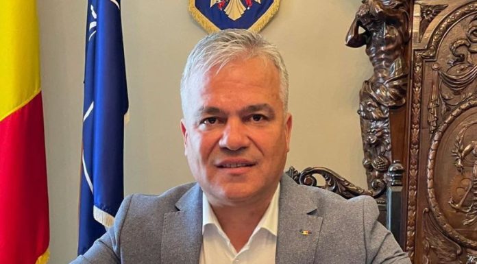 Veștea îi cere lui Bolojan să amâne Congresul PNL până după votarea Guvernului, pentru că vrea să-i ia locul la șefia PNL
