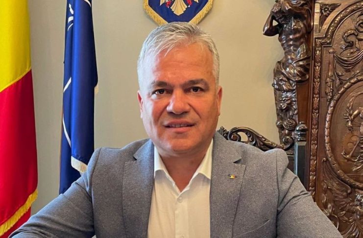 Veștea îi cere lui Bolojan să amâne Congresul PNL până după votarea Guvernului, pentru că vrea să-i ia locul la șefia PNL
