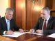 Adrian Veștea a depus în Parlament programul de guvernare și lista de miniștri / AUR va avea voturile decisive PAAAAA1BMVEWurq51dlI4AAAAAXRSTlMmkutdmwAAAA5JREFUKM9jGAWjYJABAAKUAAHoEAeuAAAAAElFTkSuQmCC
