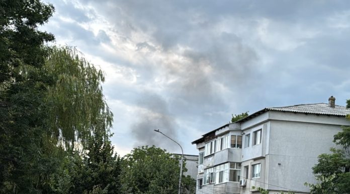 Trei utilaje au luat foc în curtea unei firme a Primăriei Focșani