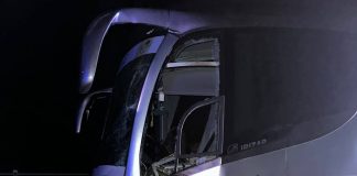 Un autoturism a intrat în coliziune cu un autobuz pe DN2D, lângă Vidra