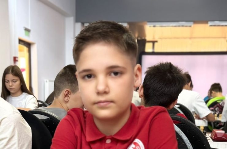 Darius Pană și drumul spre visul european / Focșăneanul participă la Campionatul European de Șah pe Echipe U12
