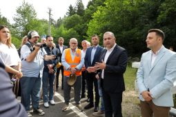 FOTO-VIDEO DN2L Soveja-Lepșa s-a redeschis. Un drum renăscut. O nouă șansă pentru Munții Vrancei 2 deschidere drum soveja lepsa 1