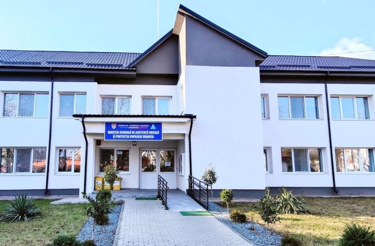 7 persoane de la azilul privat din Bihor, aduse la centrele sociale din Vrancea