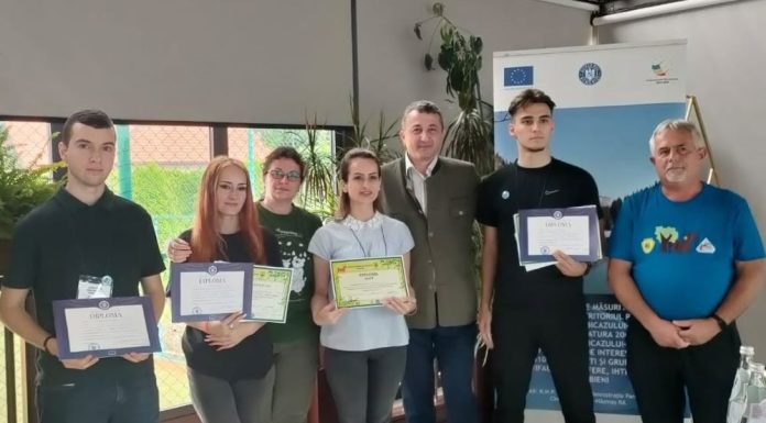 FOTO Elevi de la Colegiul Economic ”Kogălniceanu”, premiați la etapa națională a concursului ”Tineri în Pădurile Europei”