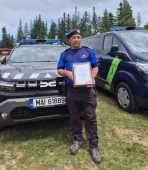 Jandarmi vrânceni înaintați în grad / Un jandarm montan care a intervenit la incendiul din Rucăreni, recompensat de MAI cu Diploma de Merit 3 jandarm premiat