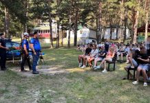 FOTO Activități de combatere a consumului de droguri la Gălăciuc, cu elevi din Moldova și Ucraina jandarmi elevi galaciuc 2