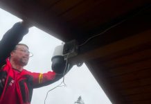 FOTO Două refugii din Munții Vrancei, renovate de salvamontiști lucrari salvamont